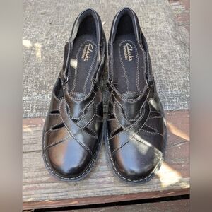 (Never worn) Clarks bendables - Women's Black Nikki Regatta 8.5W Leather shoes
